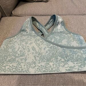 Gym shark green, sage camo pattern. Size medium.
